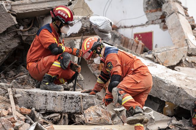 救援“大片”正在上演，湖南长沙消防举办地震救援实战演练(组图)