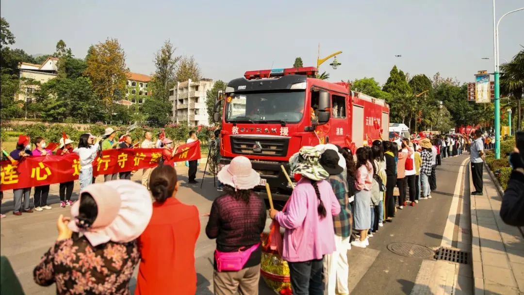 云南保山市森林消防支队以“提质强能”为导向在实战中催生战斗力(组图)