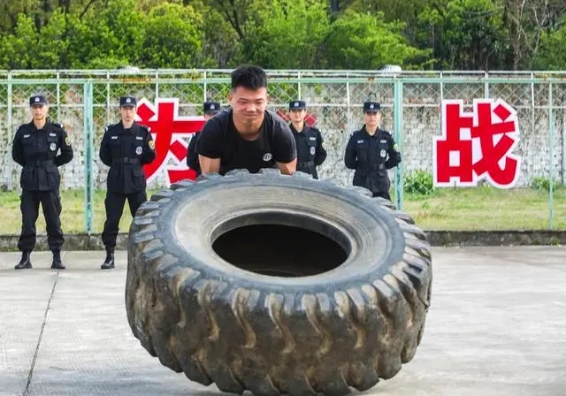 浙江台州：“拉得出、冲得上、打得赢”，这支队伍实战场面堪比大片！(组图)