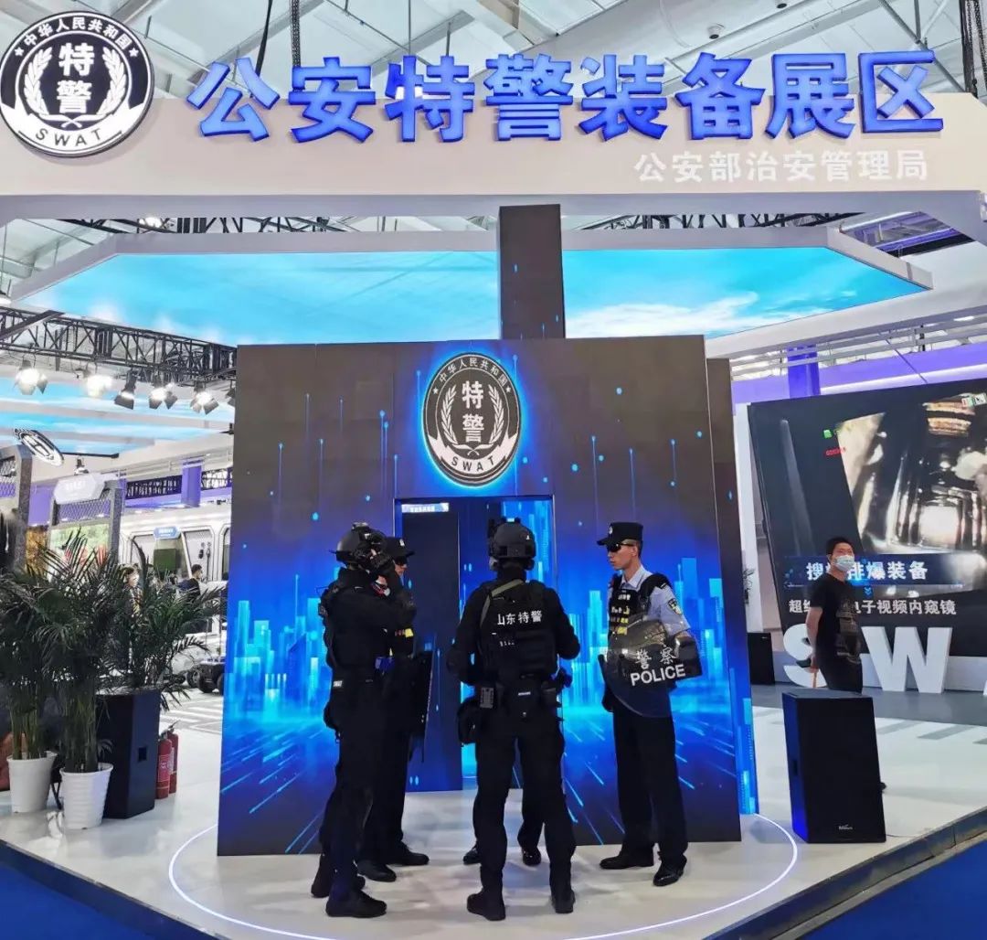 非致命性装备闪耀警博会 || 广州市卫通安全脉冲抓捕手套亮相第11届中国国际警用装备博览会