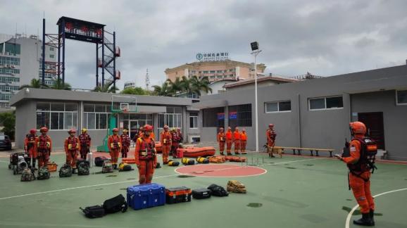 闻“汛”而动｜普洱市森林消防支队紧贴驻地汛情实际开展实装拉动演练(组图)