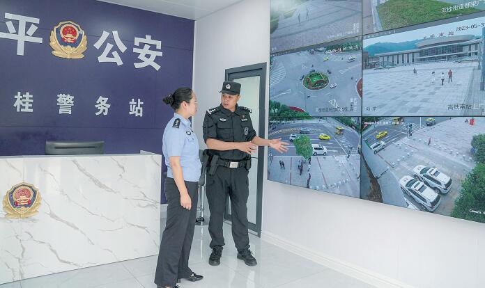 重庆梁平：首个街面警务站投用 提升群众安全感(图)