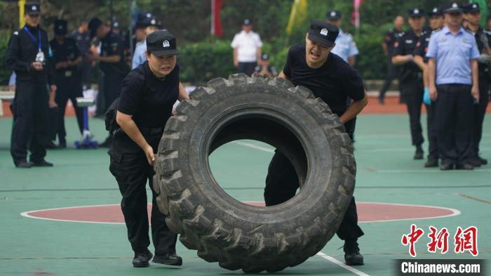 重庆举行监狱系统警务技能大比武 监狱警察上演技能“巅峰对决”(组图)