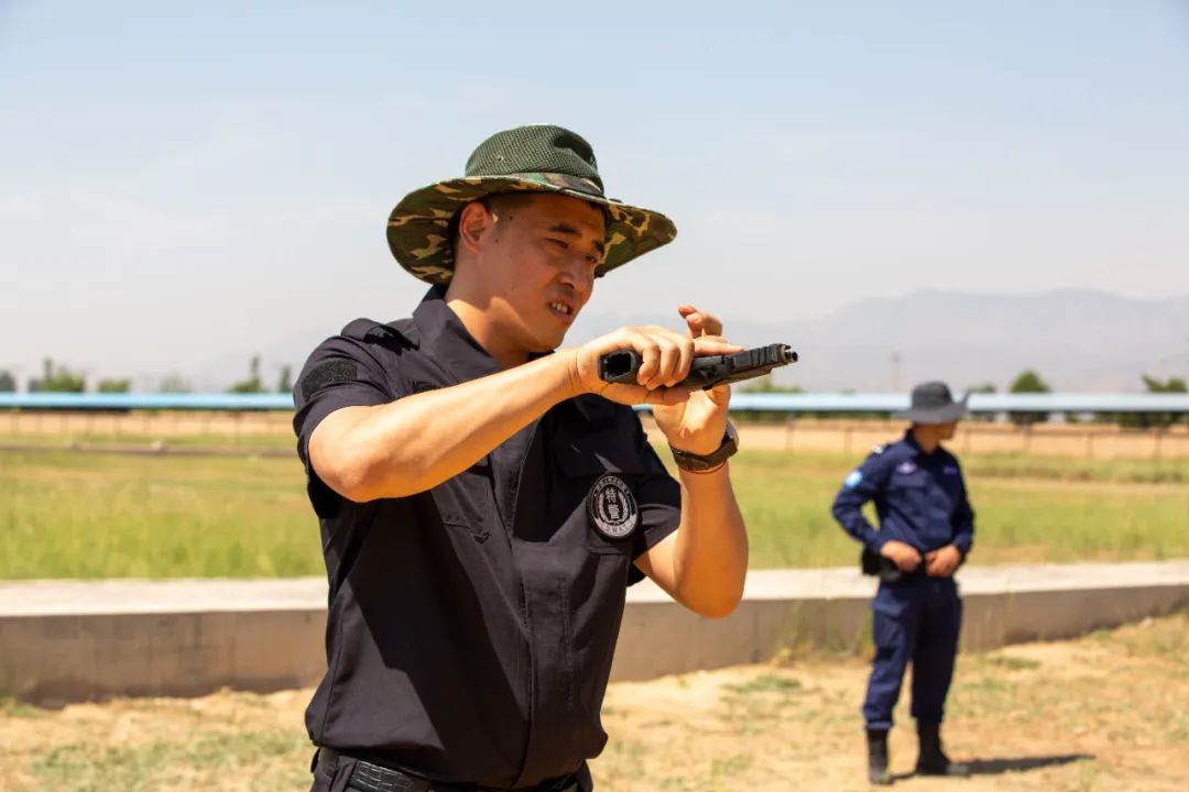 全警实战大练兵丨以训促战 宁夏西夏公安开展全警实弹射击训练(组图)