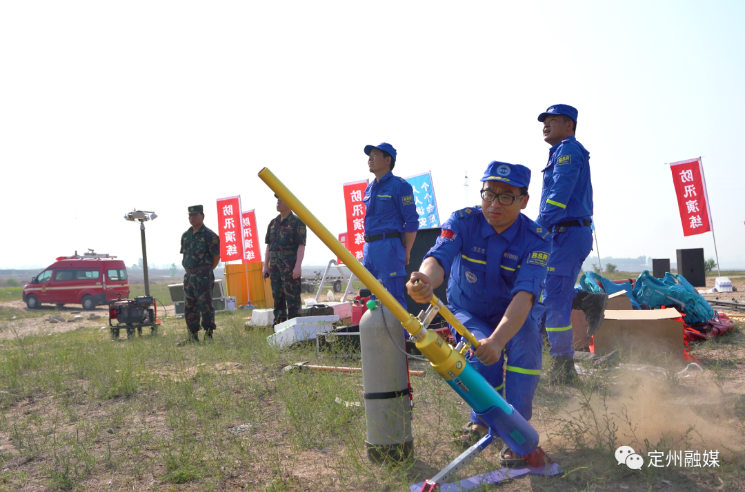 以练为战，河北省定州市开展防汛抢险应急救援实战演练！