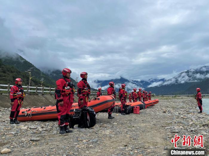 以“训”应“汛”，西藏林芝市森林消防夯实应急救援“硬实力”
