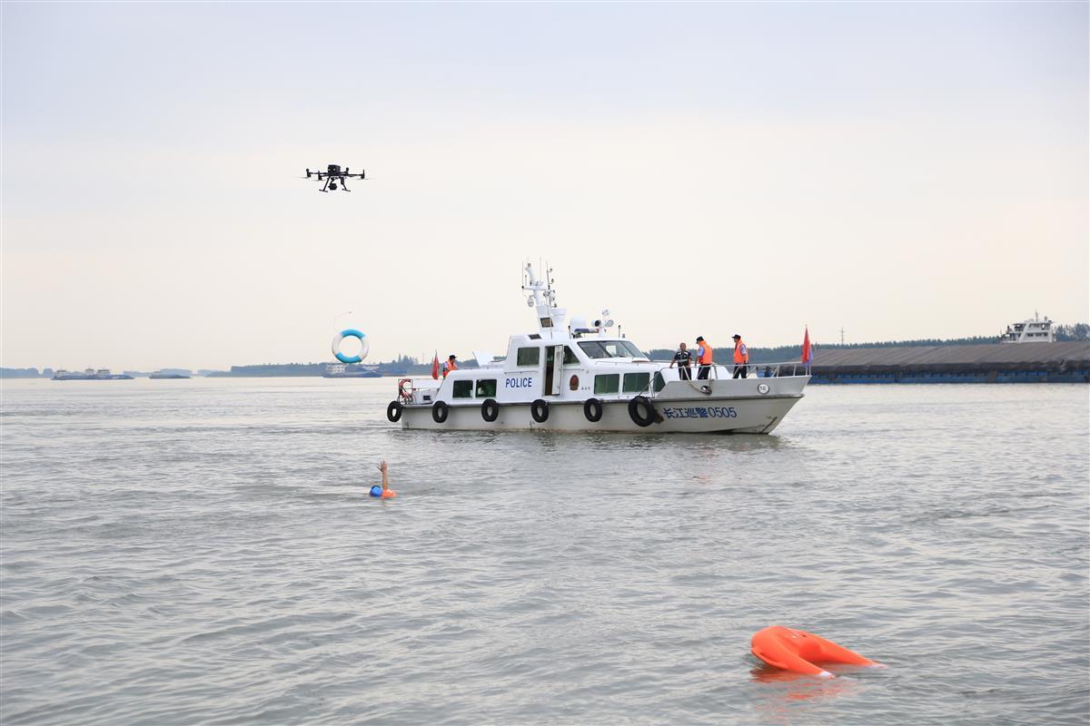 水上警务装上“千里眼”，长航湖北荆州公安开展无人机实战培训(图)