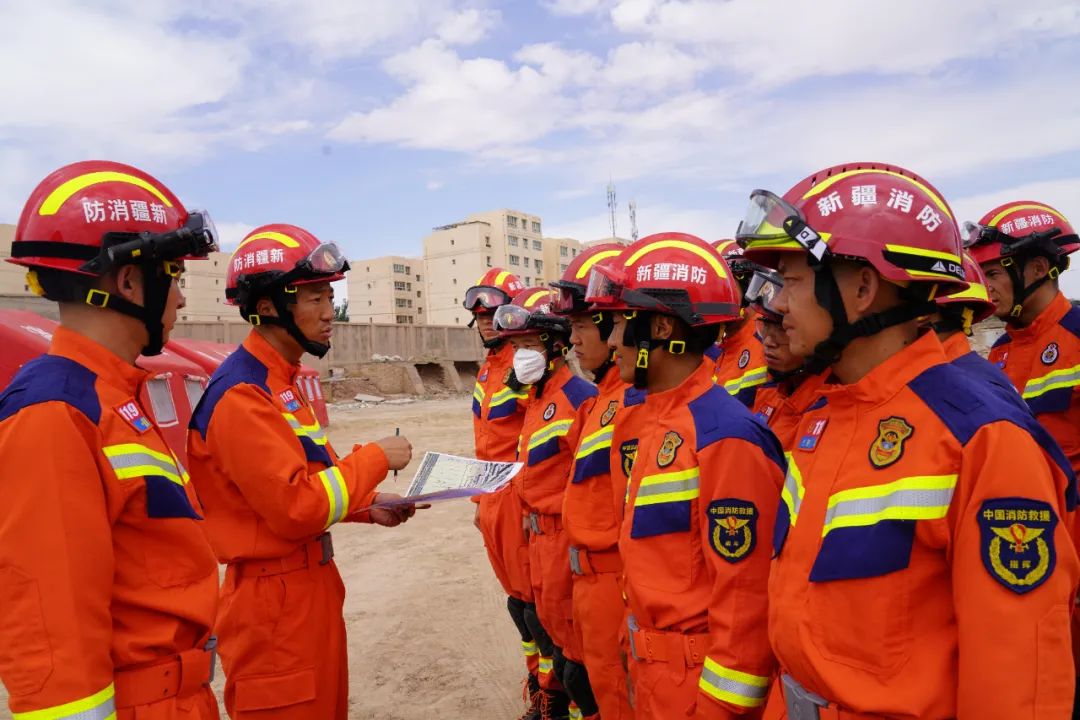 新疆总队开展“砺剑·2023”地震救援跨区域实战演练(组图)