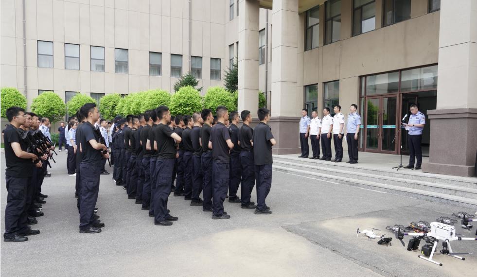 吉林四平市公安局举办警航实战技能比武竞赛(组图)
