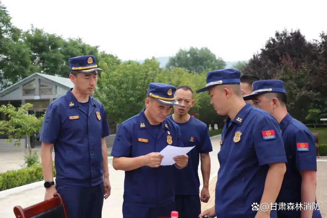 甘肃省陇南市森林消防支队圆满完成野外驻训任务(组图)