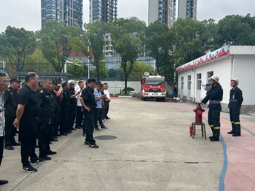 筑牢基层消防“最后一公里”！上海宝山开展微型消防站人员专项培训活动(组图)