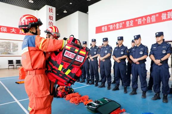 甘肃省武威市公安局组织开展防汛救援专项培训(组图)