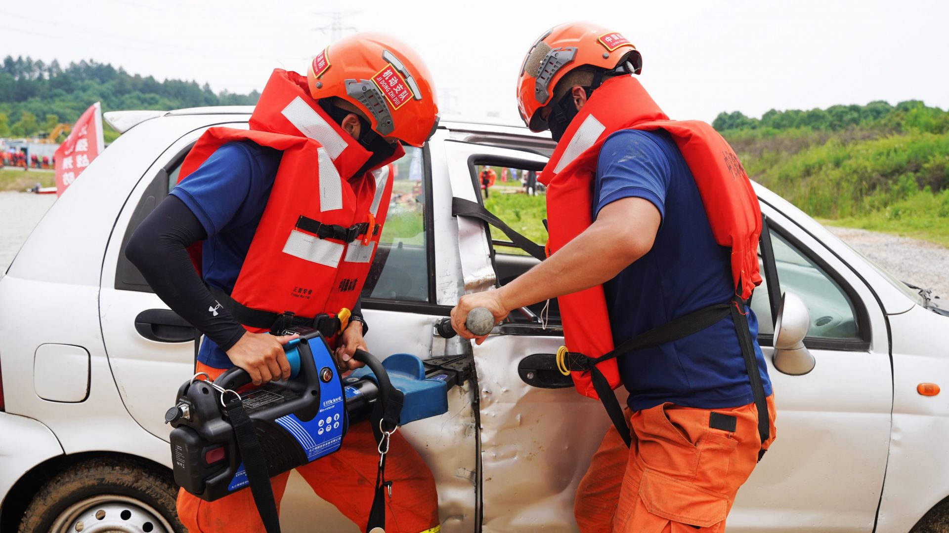 国家消防救援局湖北机动队伍筹备组接收救援队伍 初步形成遂行应急救援任务的战斗能力(组图)