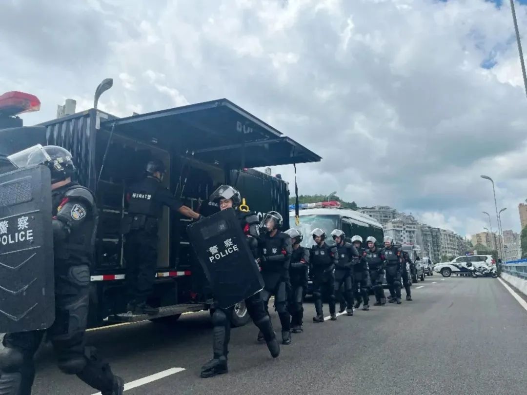 直击现场！福建宁德公安特警跨区域拉动增援实战演练重磅来袭(组图)