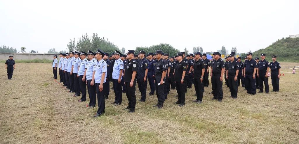 精彩！河南省开封市巡特警开展实战演练(组图)