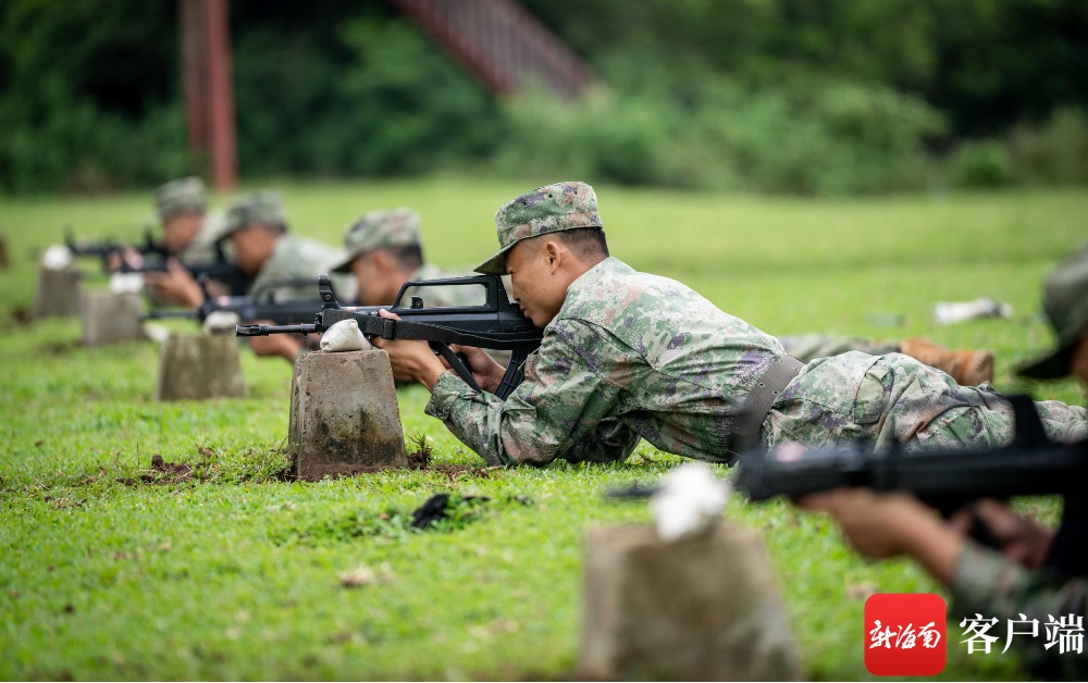 赛场砺精兵！海南省“琼动精兵—2023”群众性练兵比武竞赛拉开帷幕(组图)