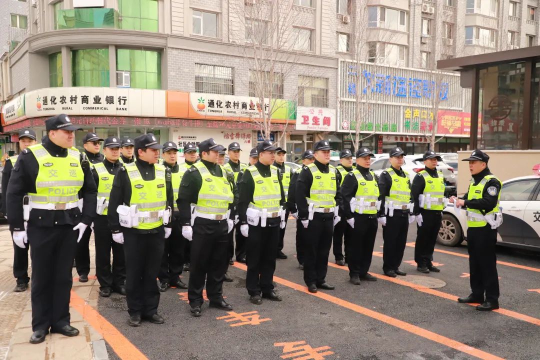 吉林省通化市公安机关举行“交巡合一”巡防警务机制启动仪式(组图)