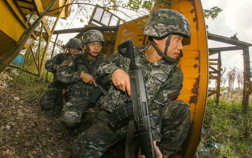 广西贵港：直击武警官兵硬核战术训练(组图)