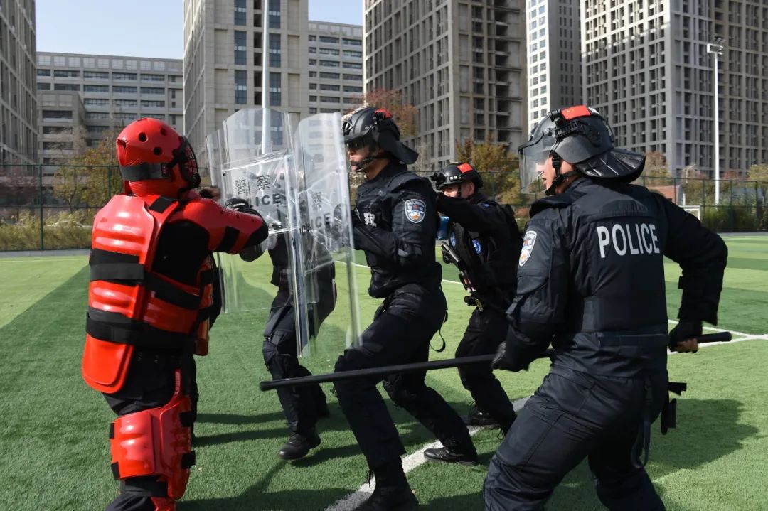 聚实战 炼精兵 江苏省宿迁市湖滨公安巡特警大队开展实战大练兵活动(组图)