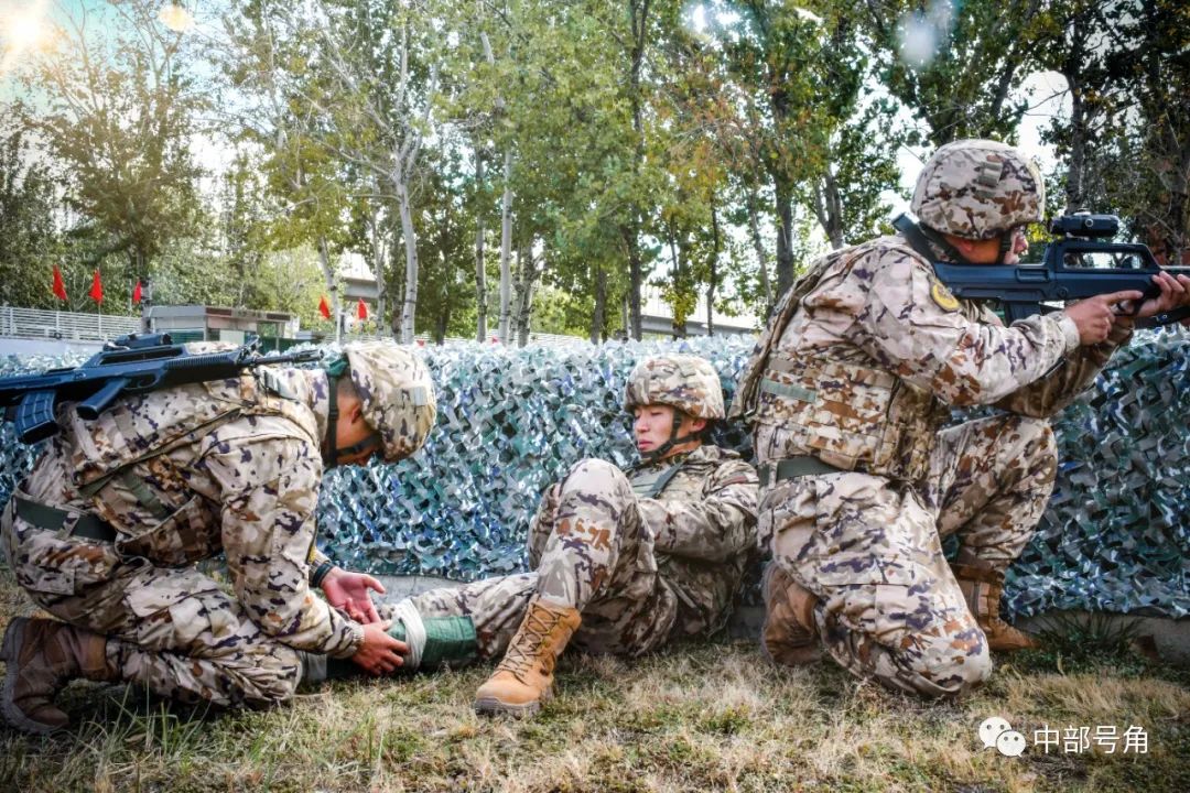 寒光照铁甲 | ①越冷越是练兵时，直击武警天津特战高燃练兵现场(组图)