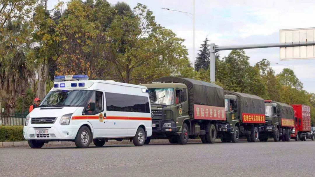 云南省森林消防总队扎实开展应急物资转运和院前急救实战演练(组图)
