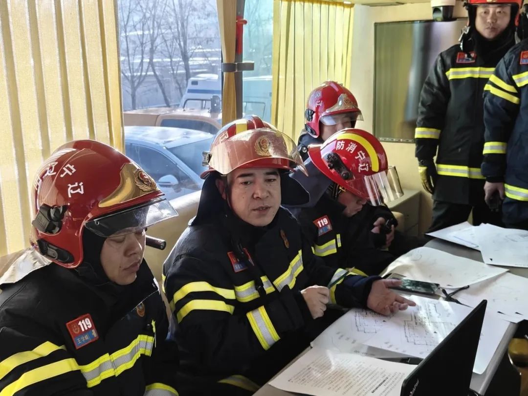 辽宁省辽阳市消防救援支队开展大型洗浴场所暨跨辖区拉动灭火救援实战演练(组图)