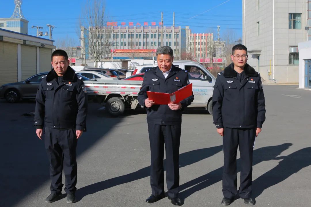 新车“入列” 服务一线——青海省海南州公安局举行执法执勤警用车辆发放仪式