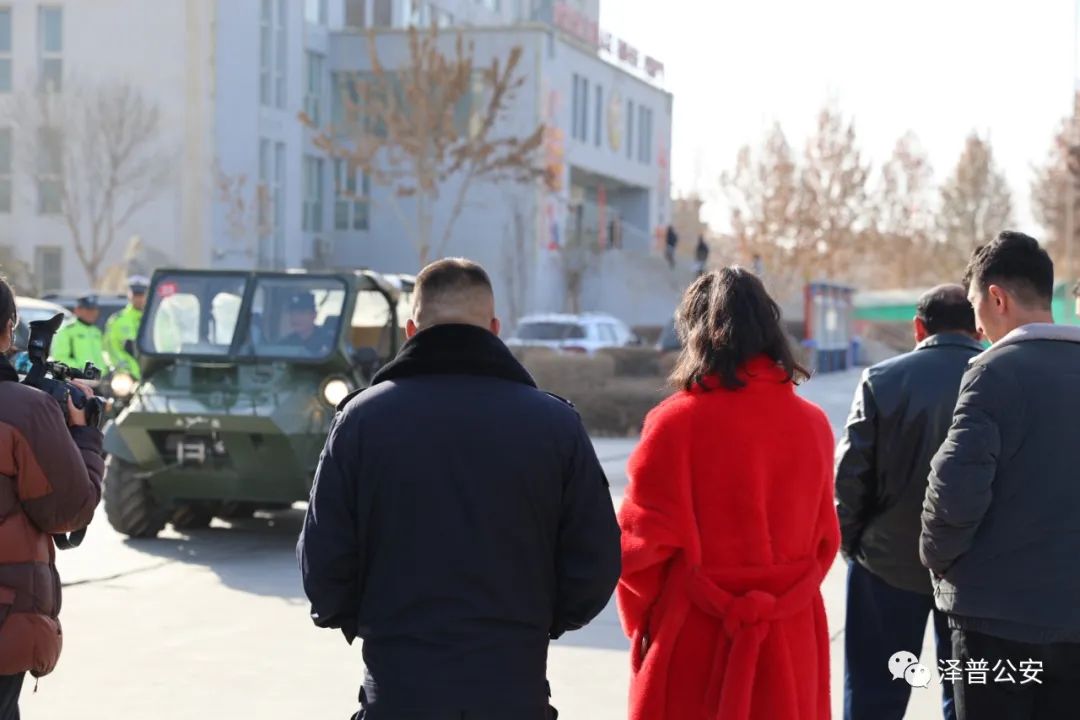 新疆泽普公安举办“欢庆元旦·迎警察节”警营开放日活动(组图)