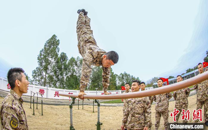 武警广西贵港官兵拉开练兵战幕 掀起练兵备战热潮(组图)