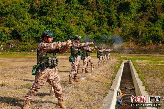 武警崇左支队：实战演练砺精兵(组图)