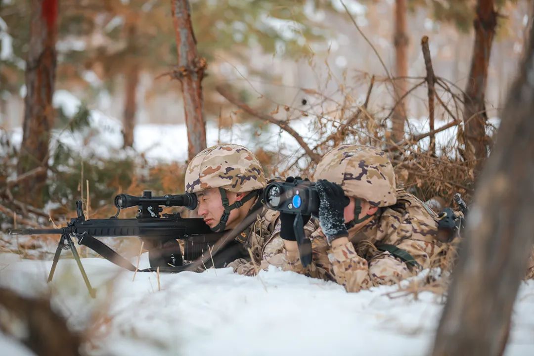 冰天雪地 浴火淬锋——武警新疆总队克拉玛依支队冬季实战化练兵掠影(组图)