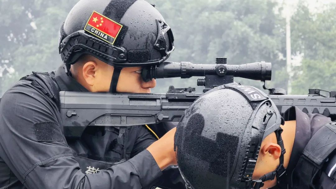 云南陇川县组织开展2024年春节和全国两会安保反恐怖实战演练(组图)