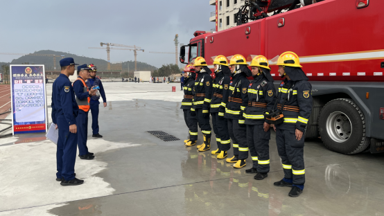 广东省珠海市消防救援支队开展2024年度车辆装备比武会操(组图)