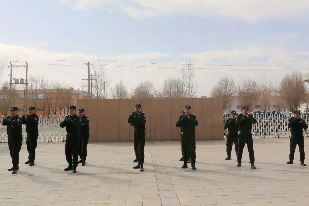甘肃阿克塞县公安局举行2024年全警实战大练兵开训仪式(组图)