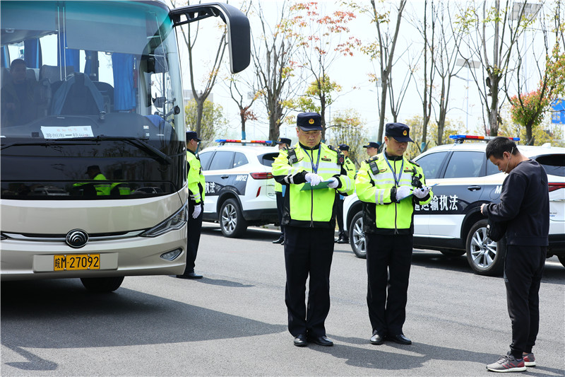 长三角区域交通运输执法协作应急演练在滁州举行(组图)