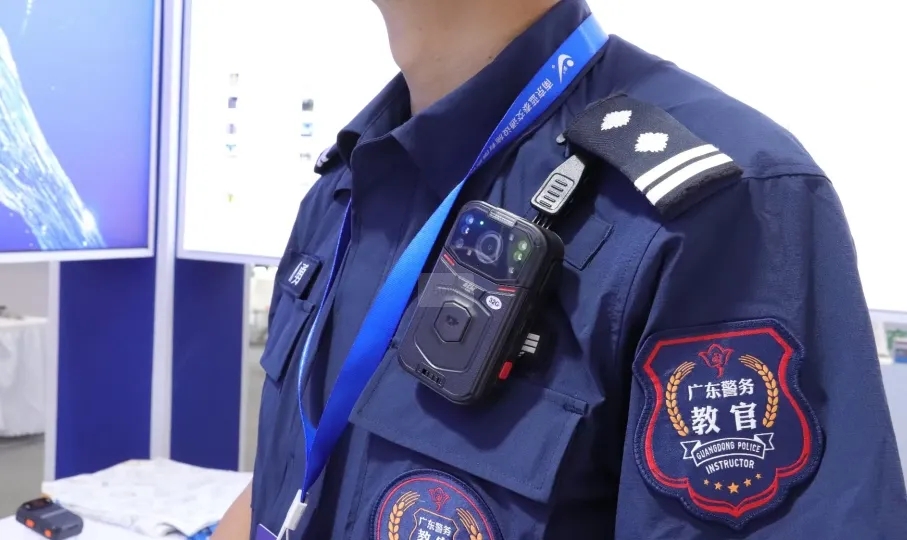 “黑科技”登场！达辰威AI执法记录仪亮相第十二届警博会，智慧警务新标杆！