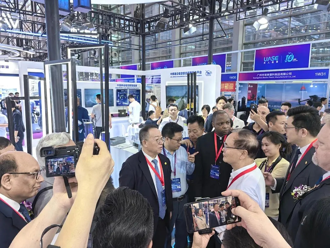 2025世界无人机大会丨华诺星空低空经济全场景解决方案首度亮相