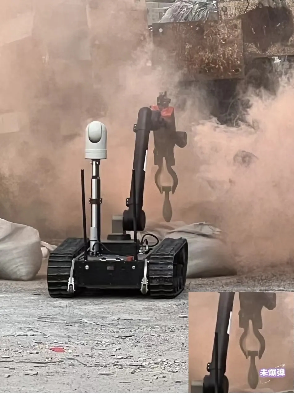 尖刀·使命 | 这款排爆机器人在2025新疆公安特警挑战赛比武中获得冠军