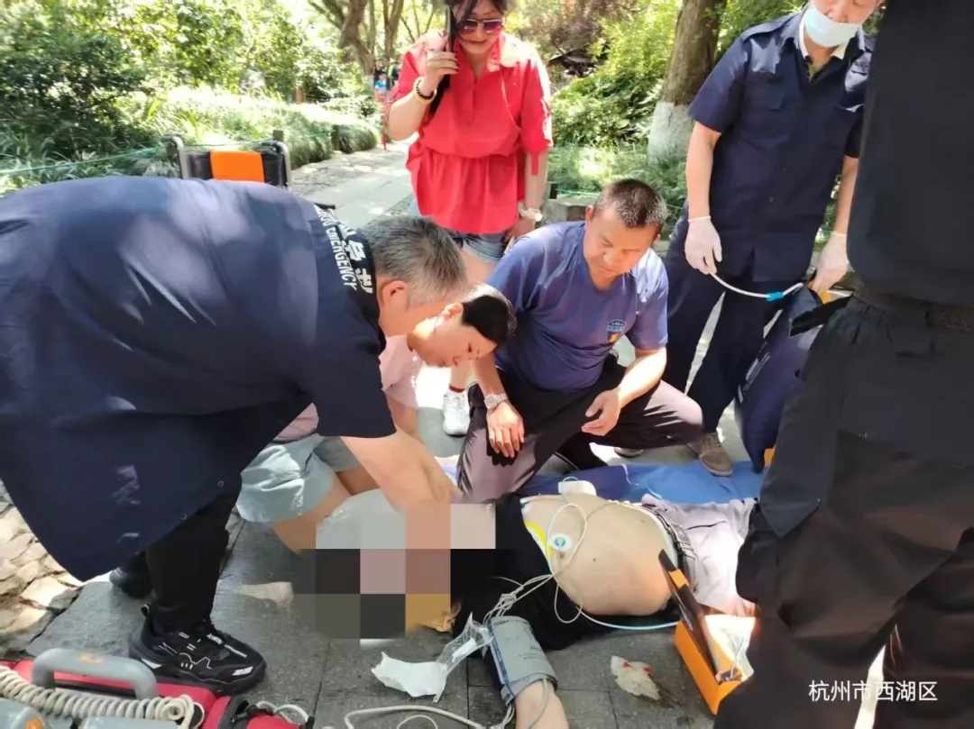 心脏骤停无处不在！科曼AED再救一人！