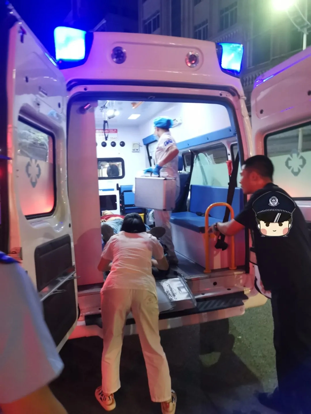 科曼AED+急救培训显成效！化州民警街头成功施救心脏骤停市民