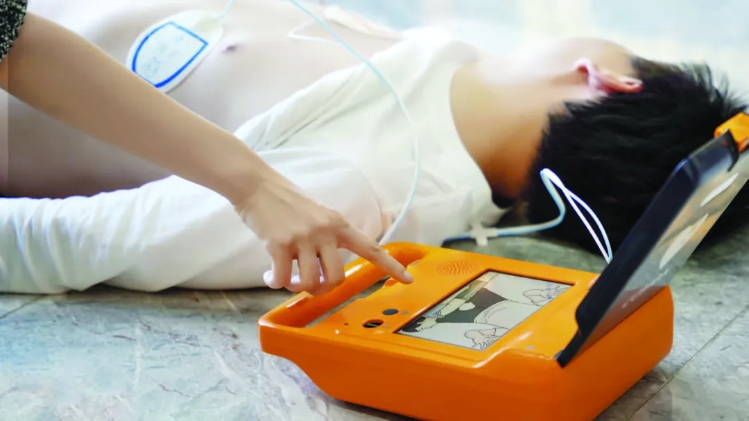 有它在，跑马更放心！耀致急救携科曼AED为临朐马拉松筑起生命安全墙