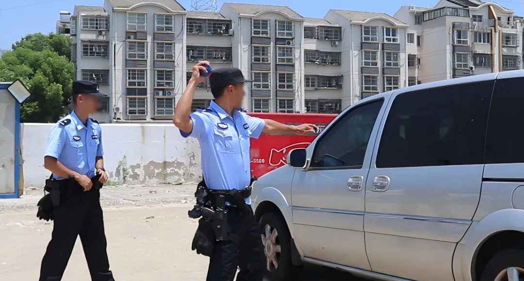 新品 | 新型战术抓捕利器!手抛破玻阻车球震撼登场 新品 | 新型战术抓捕利器!手抛破玻阻车球震撼登场