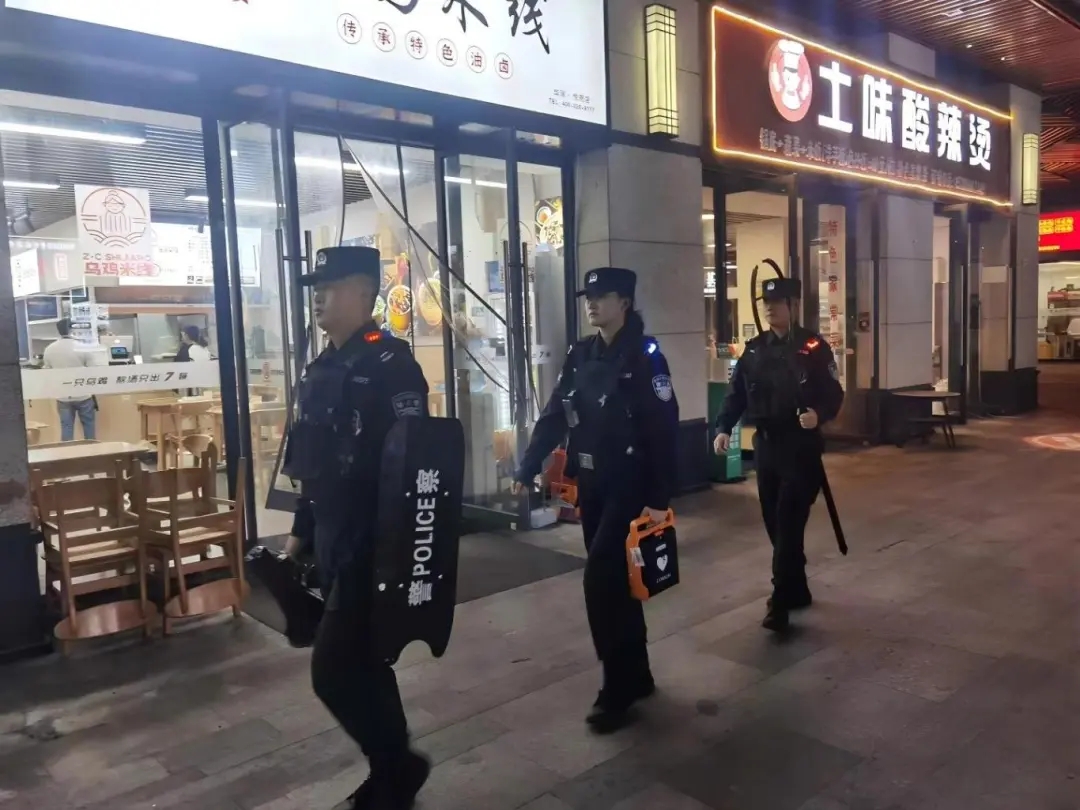 耀致急救再出手！15台AED落地甘肃公安，暖心捐赠，安全感拉满！